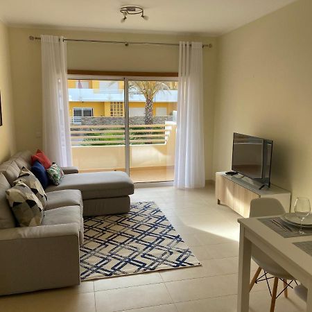 Apartamento T2 Com Piscina Em Conceicao E Cabanas De 타비라 외부 사진