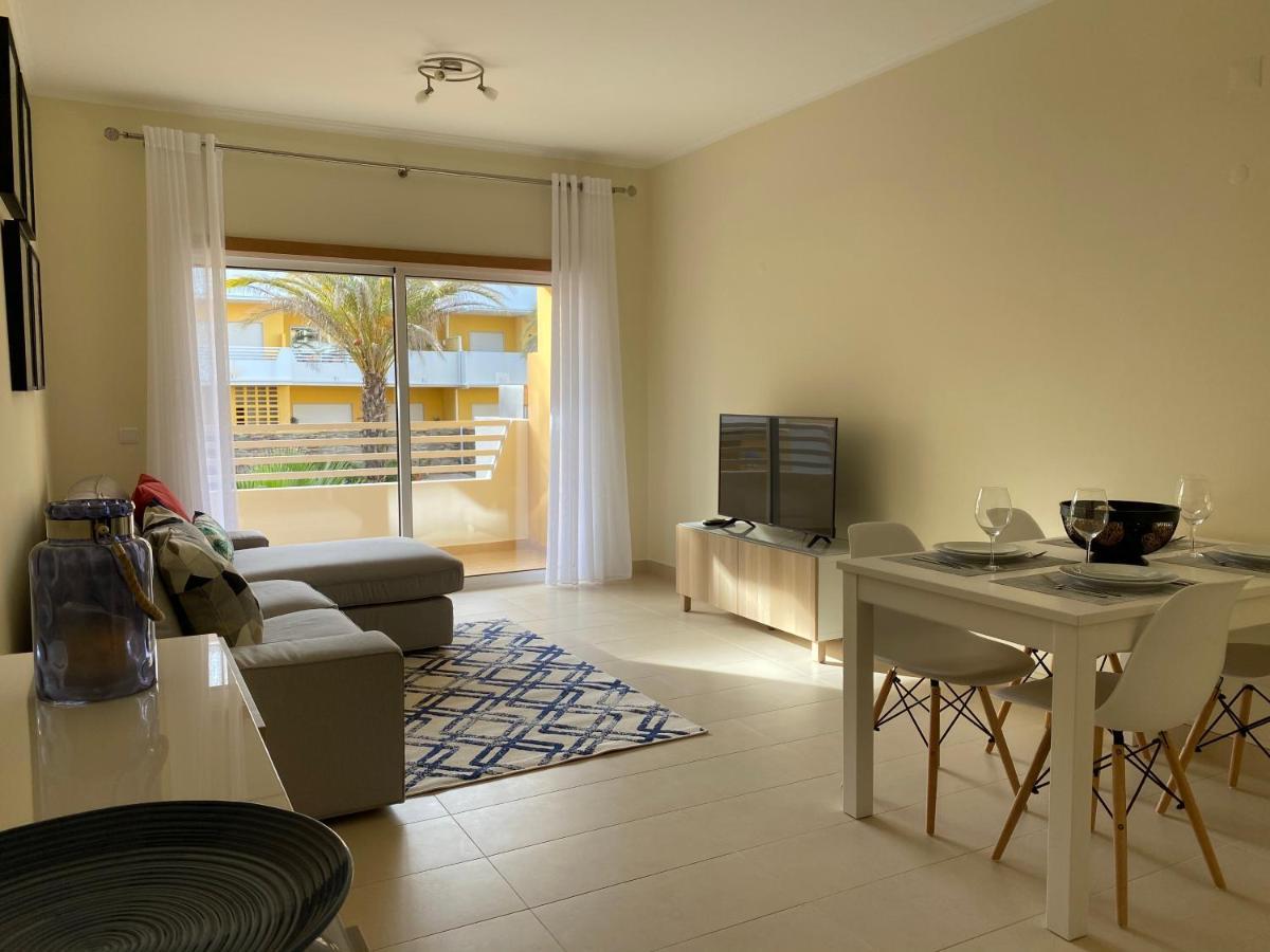 Apartamento T2 Com Piscina Em Conceicao E Cabanas De 타비라 외부 사진